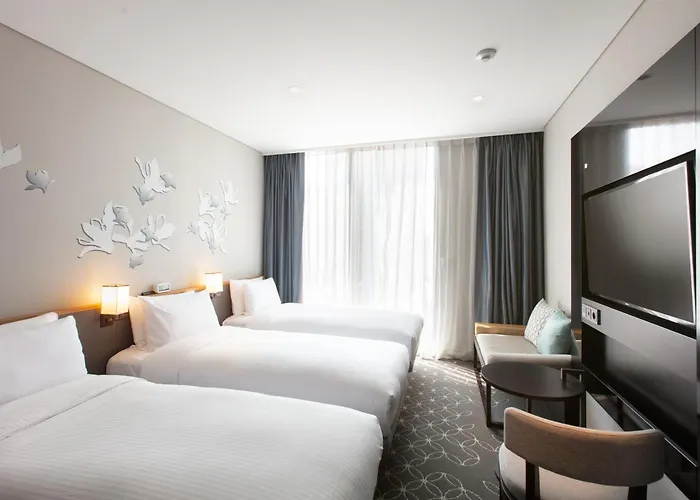 Gracery Hotel