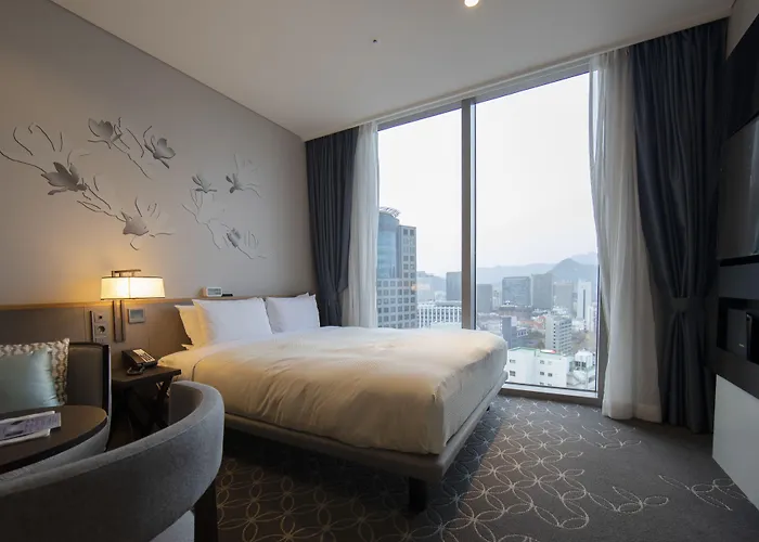 Gracery Hotel