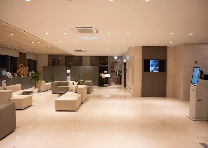 Gracery Hotel 4*